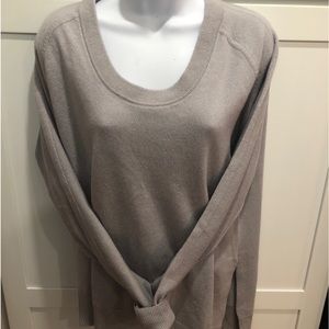 AQUA CASHMERE High Low Hem Scoop Neck Grey Long Sleeve Women’s Sweater Sz M